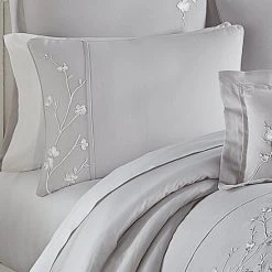 Cheapest 🛒 Five Queens Court Cherie Floral Embroidery 3 Piece Comforter Set 👏 -Five Queens Court Shop unnamed file 1222