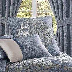 Brand new 💯 Five Queens Court Rachel 20" Square Decorative Throw Pillow 😉 -Five Queens Court Shop unnamed file 1239