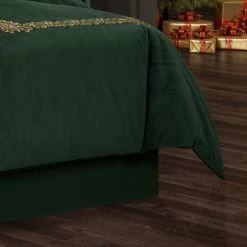 Best Pirce 🌟 Five Queens Court Nicholas 🎄 Christmas Bedskirt Crimson 🤩 -Five Queens Court Shop unnamed file 1565