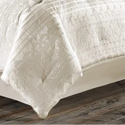 Flash Sale ⌛ Five Queens Court Mackay Woven Scroll Horizontal Stripe 4-piece Comforter Set White ⌛ -Five Queens Court Shop unnamed file 262