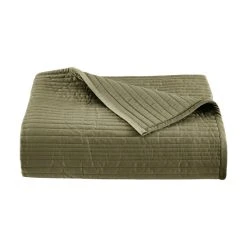 Hot Sale ✔️ Five Queens Court Miles Plush Coverlet White 🎁 -Five Queens Court Shop unnamed file 332