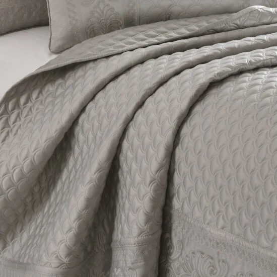 Buy π Five Queens Court Lincoln Coverlet Quilt Pearl β€οΈ 6 Buy π Five Queens Court Lincoln Coverlet Quilt Pearl β€οΈ - Image 6