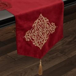Flash Sale 💯 Five Queens Court Nicholas 🎅 Christmas Table Runner Crimson 🛒