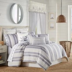 Brand new 🌟 Five Queens Court Simona Coastal 4 Piece Comforter Set 😉